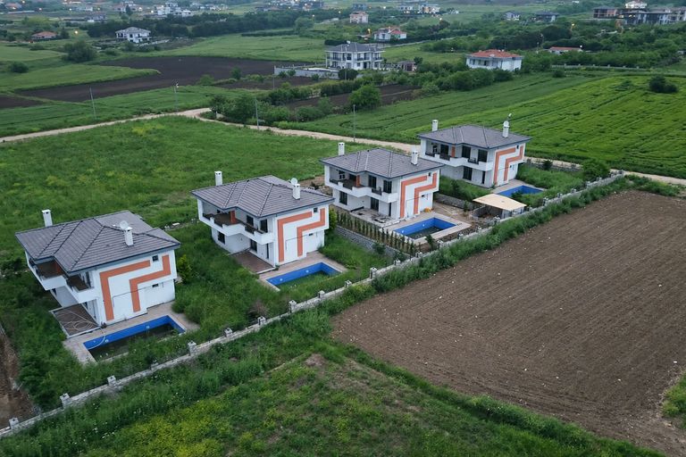 Ortabahçe Konakları