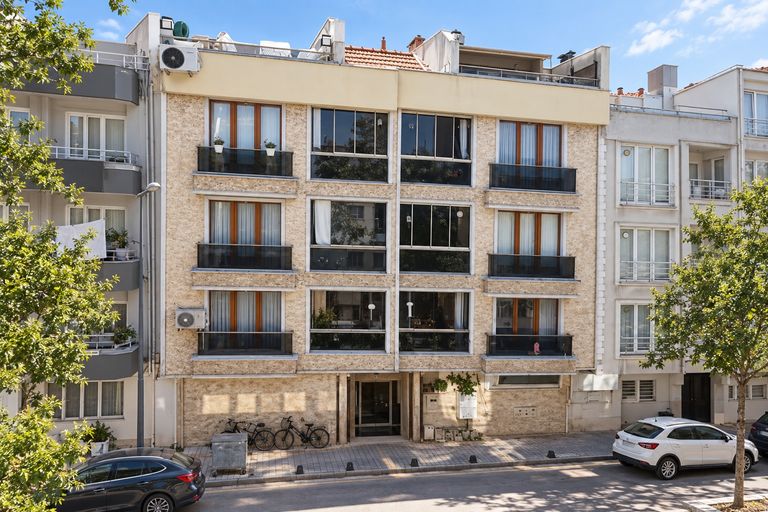 Çevik Apartmanı