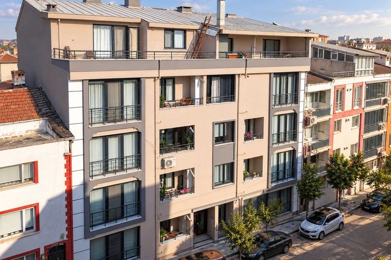 Miraç Apartmanı